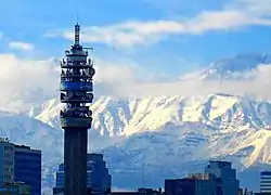 Torre Entel, vista hacia la Cordillera de los Andes.