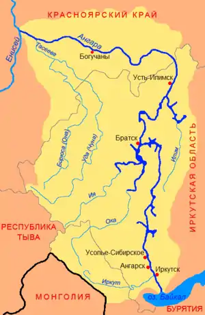 Mapa en ruso del río Angará en el que sale, a la orilla izq. de su curso medio, Ust-Ilimsk (Усть-Илимск)