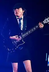 Angus Young, músico escocés nacido el 31 de marzo de 1955.