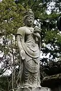 Estatua de Kannon en el Cementerio Okunoin.