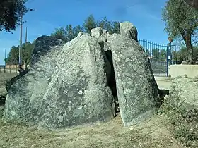 Dolmen de Zambujeiro, monumento megalítico en el municipio de Évora.