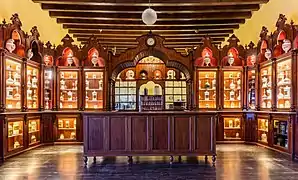 Antigua farmacia municipal situado en el Palacio de Villavicencio.
