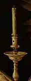 Candelabro con luz extinta