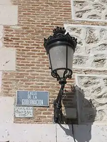 Farol fernandino en Aranjuez, Madrid.