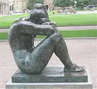 La noche (1902), de Aristide Maillol, Schlossplatz, Stuttgart.