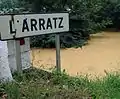 Viejo cartel mencionando a Arratz.