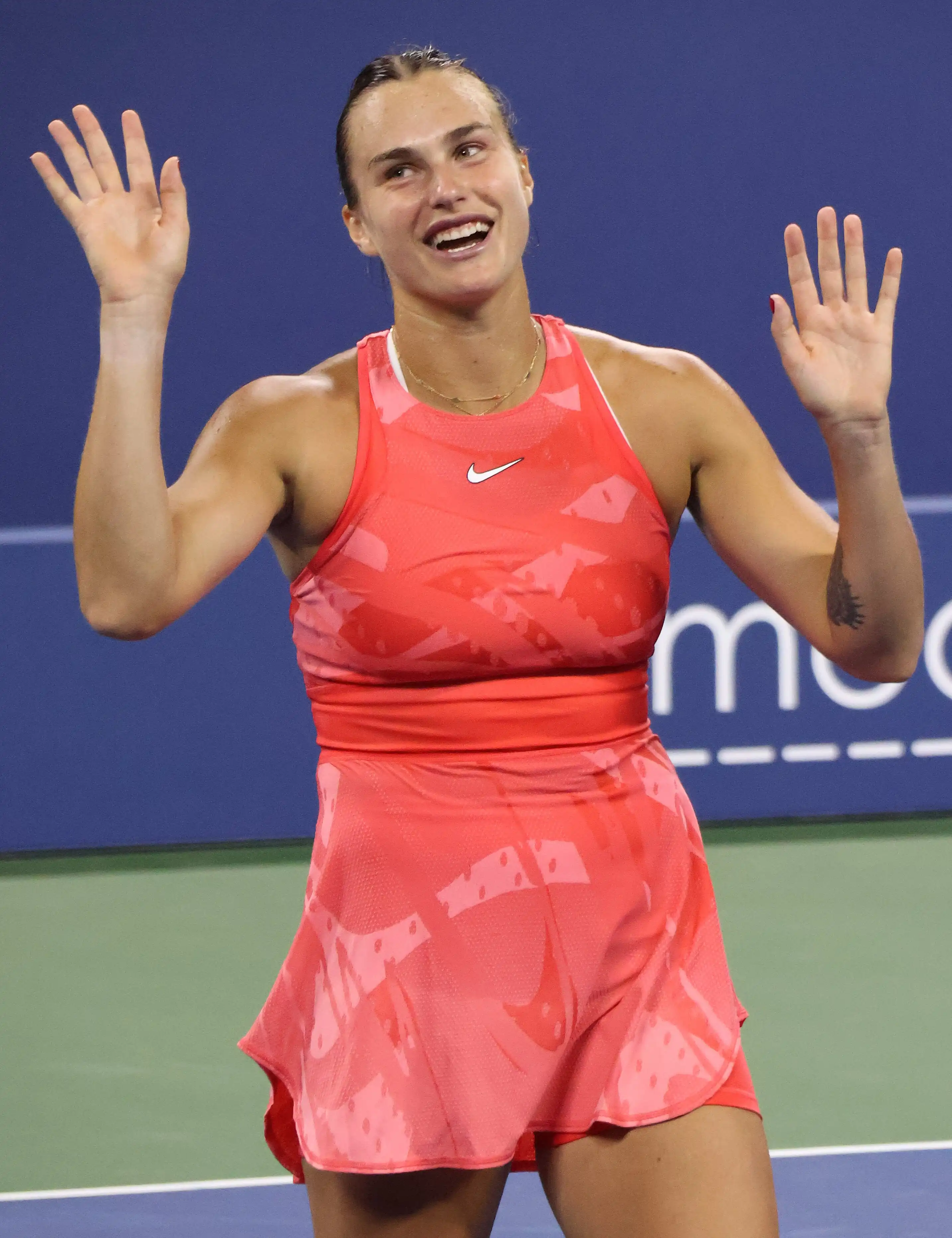 Aryna_Sabalenka_(2023_US_Open)_23_(cropped2)