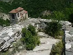 Ruinas de la torre de la iglesia.