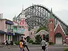 Nara Dreamland en 2005. La montaña rusa Tē Aska se aprecia en el fondo.