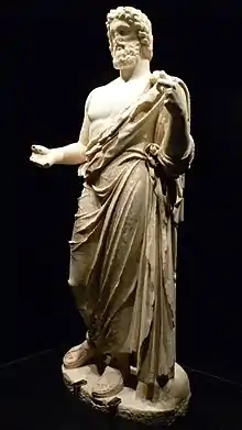 El Asclepios de Mérida, siglo III a. C., actualmente identificado como Serapis. Se le considera "la mejor escultura griega en piedra del Mediterráneo occidental, y la única de grandes proporciones encontrada en la Península Ibérica".