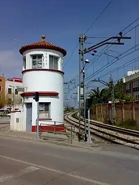 Torre guardabarreras de Godella, en 2013 sede de la asociación ferroviaria local.