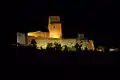 La rocca de noche.