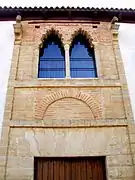 Arco geminado polilobulado en el Real Monasterio de Santa Clara en Astudillo (Palencia)