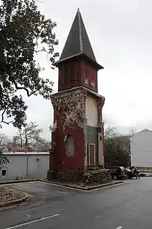 Un campanario de la iglesia