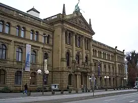 Außenfassade des Museums Koenig in Bonn.jpg