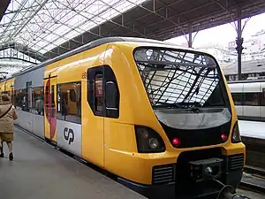 Automotor de la Serie 3400 en la Estación de São Bento, Puerto.