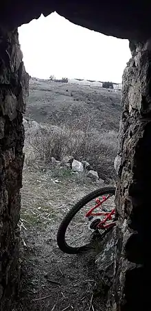 Vista de la salida desde dentro, al fondo la vega del valle del Eresma y las Destilerías DyC