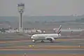 Boeing 777 de Emirates OR Tambo International Airport in Johannesburg, South Africa