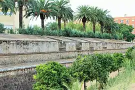 Lienzo continuación del Baluarte de San Vicente con troneras superiores