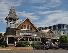 Iglesia Episcopal de los Santos Inocentes, Beach Haven, Nueva Jersey (1881–82), Wilson Brothers & Company, arquitectos.