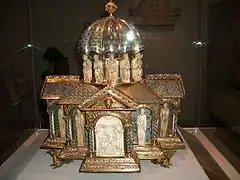 Tabernáculo (c. 1180), arte mosano, Colonia, Victoria and Albert Museum