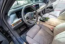 BMW i7