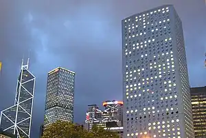 Rascacielos de oficinas en Central. De derecha a izquierda, la BOC Tower, Cheung Kong Center, HSBC Building y Jardine House.