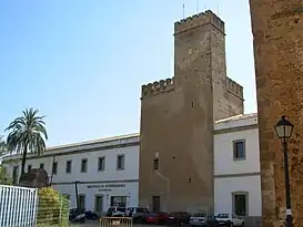 Vestigios de la Mezquita-Catedral(junto al antiguo Hospital Militar)