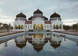 Gran Mezquita Baiturrahman (1879-1881), en Banda Aceh (Indonesia)