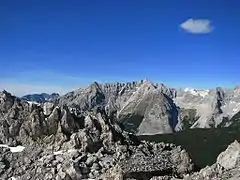 El Barthgrat entre el Großem Katzenkopf y el Middle Jägerkarspitze en la cadena Gleirsch-Halltal, que lleva el nombre de Hermann von Barth