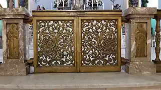 Puertas del comulgatorio.