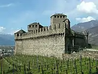 Château de Montebello, edificado por los Rusca al final del siglo XIII