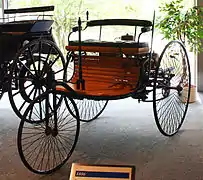 Automóvil patentado en 1886 por Carl Benz