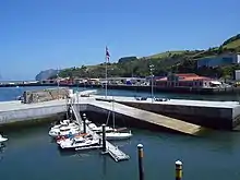 Parte del muelle deportivo