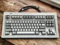 1987 Teclado IBM Model M que ahorra espacio P/N 1391472 (sin  teclado numérico) con adaptador SDL a USB