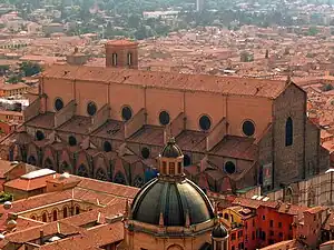 Basílica de San Petronio de Bolonia, la mayor iglesia gótica en ladrillo del mundo