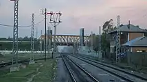 Puente metálico de la ex Ruta 2 y caseta de operaciones mirando hacia el lado de Gutiérrez.