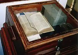 Biblia del HMS Bounty en la iglesia