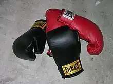 Guantes de boxeo.