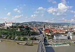 La Ciudad Vieja desde el puente Nový Most.