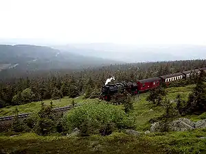 Tren del Brocken bajo la meseta del Brocken