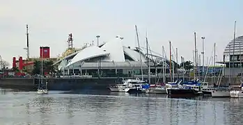 Discoteca en Puerto Madero (demolida en el 2009).