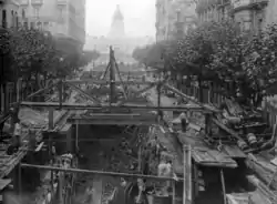 Construcción en 1912 de la línea A bajo la Avenida de Mayo, a la altura de la estación Sáenz Peña en Buenos Aires