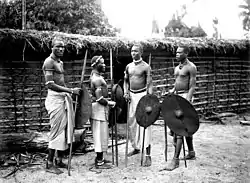 Guerreros hehe en Kondoa (1906).