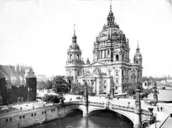 Catedral de Berlín (1895-1905), neobarroca, alrededor de 1900, construida por el Kaiser Guillermo II