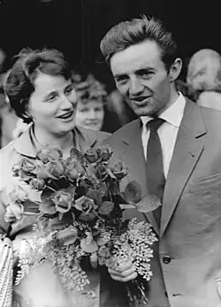 Bernhard Eckstein con su mujer en 1961