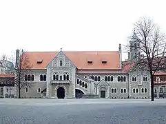 Palas reconstruido en el siglo XIX el castillo de Dankwarderode.