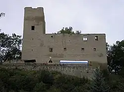 Castillo de Liebenstein (Turingia), palas y torre del siglo XII.