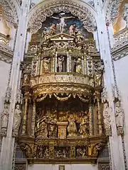 Retablo mayor de la capilla del Condestable. En el mismo lugar hay otros notables retablos.