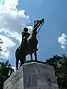 Estatua de  Atatürk en el centro